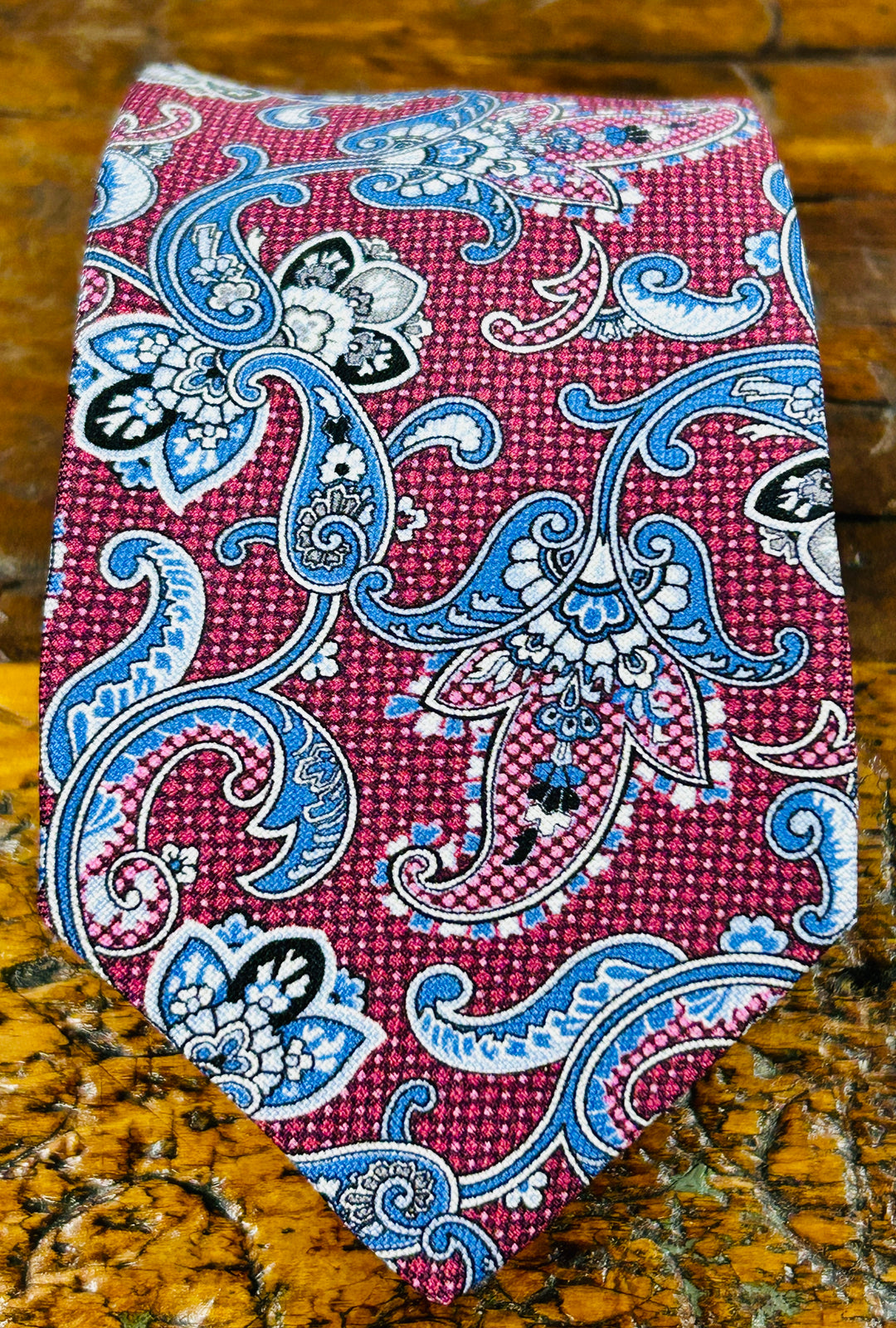 TEARDROP NECKTIE - BERRY