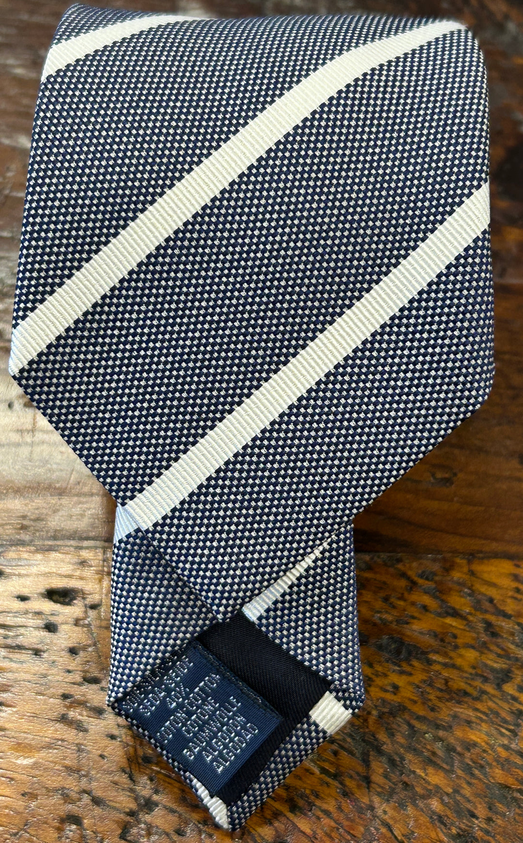THIN STRIPED NECKTIE