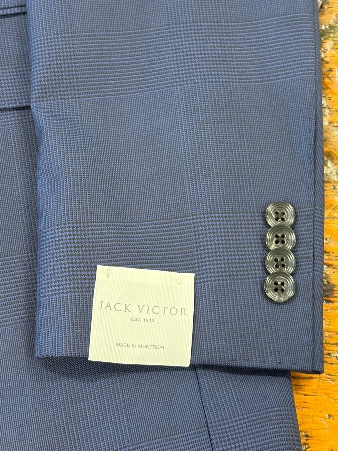 JV GLEN PLAID SUIT