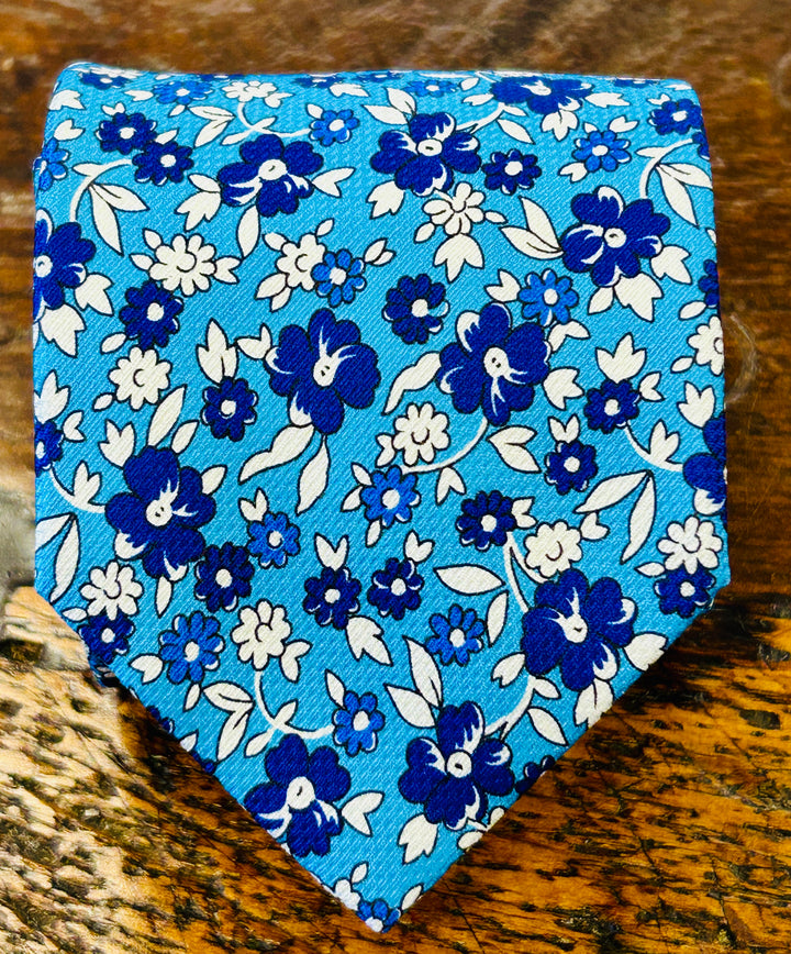 FLORAL BURST NECKTIE