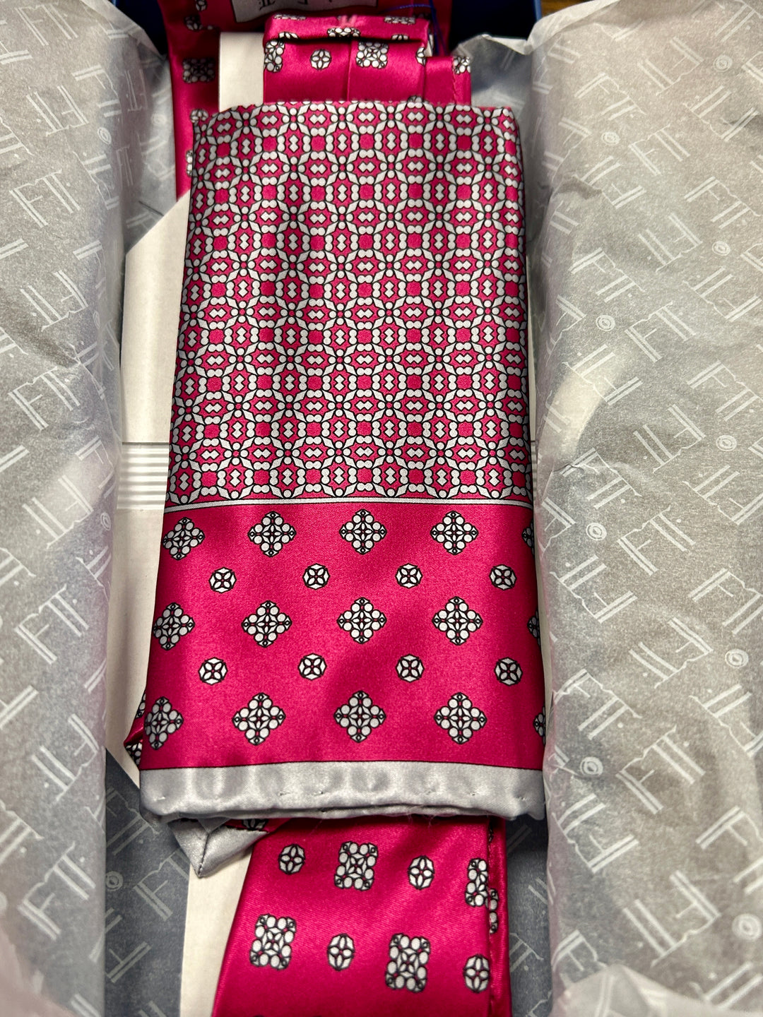 SILK TIE SET