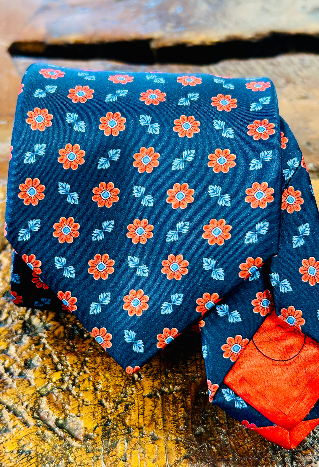 FLORAL SATIN NECKTIE