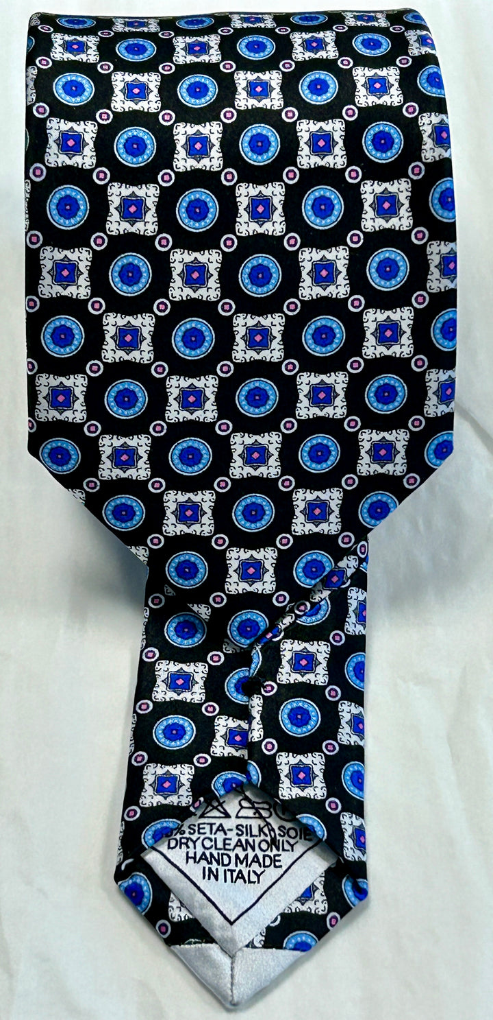 GEOMETRIC  NECKTIE